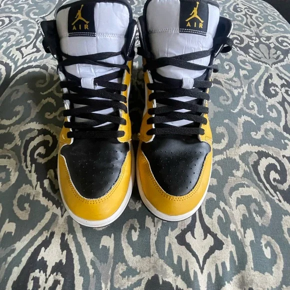 Air Jordan 1 Mid - Yellow Ochre - Picture 1 of 5